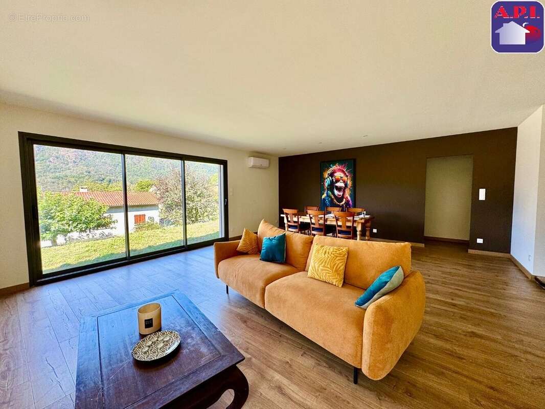 Maison à MERCUS-GARRABET