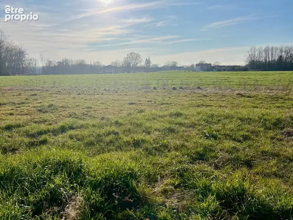 Terrain à SAINT-DENIS-LES-BOURG