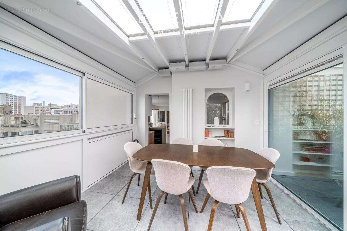 Appartement à PARIS-15E