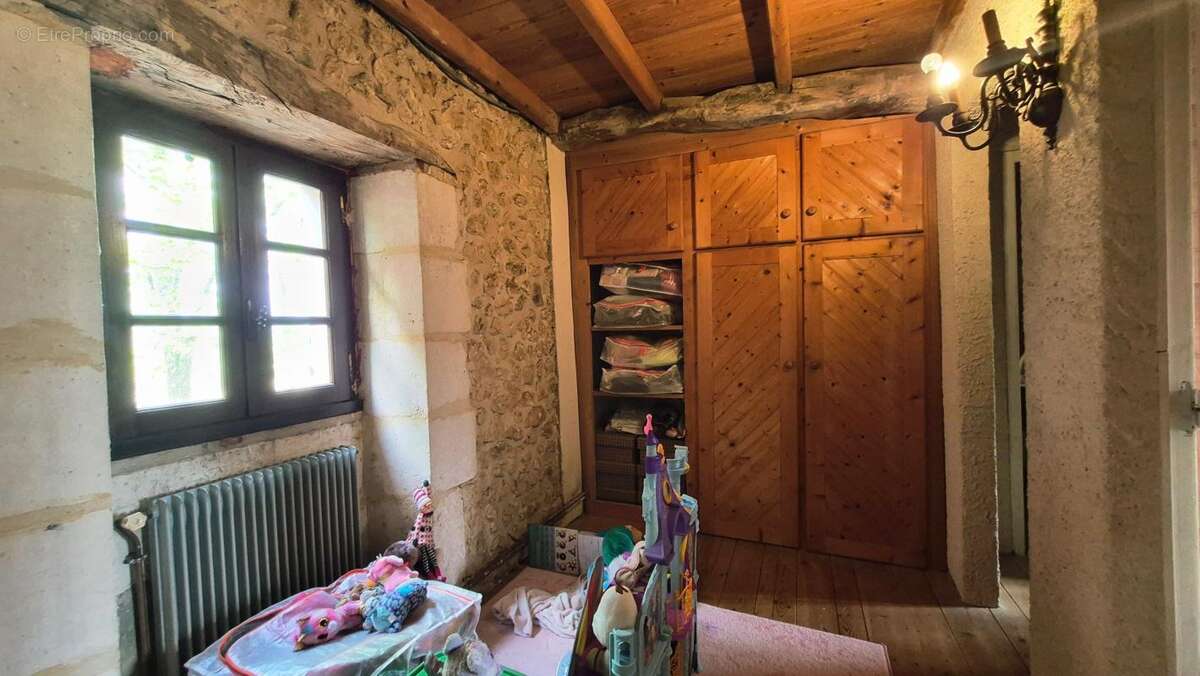 Maison à SAINT-AMAND-DE-VERGT