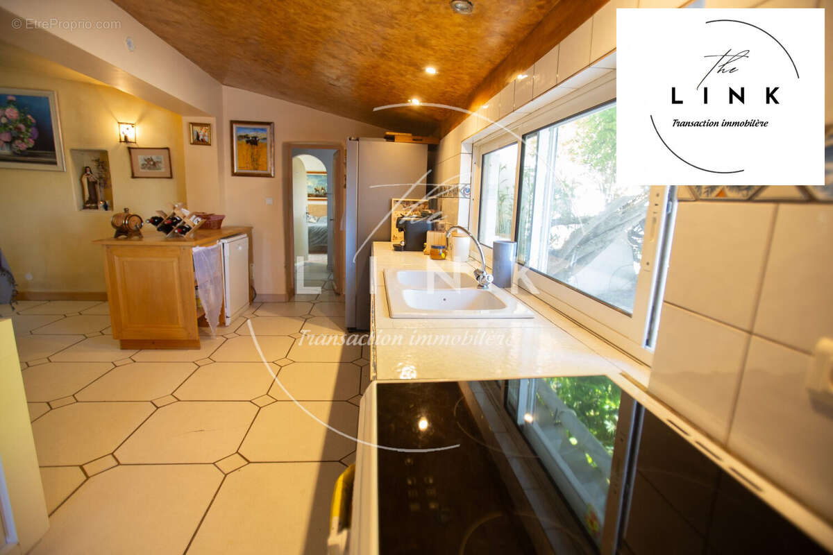 la cuisine  - Maison à SAINTES-MARIES-DE-LA-MER