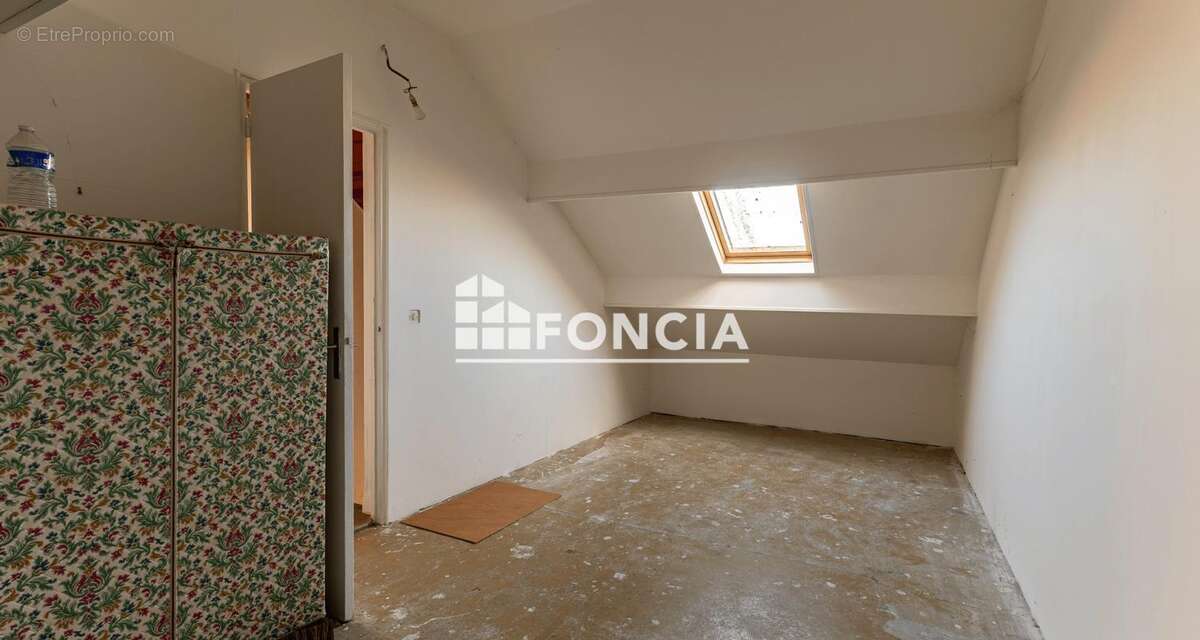 EXCLUSIVITÉ – Fort potentiel pour cette maison avec jardin de 400 m² exposé plein sud - photo 8