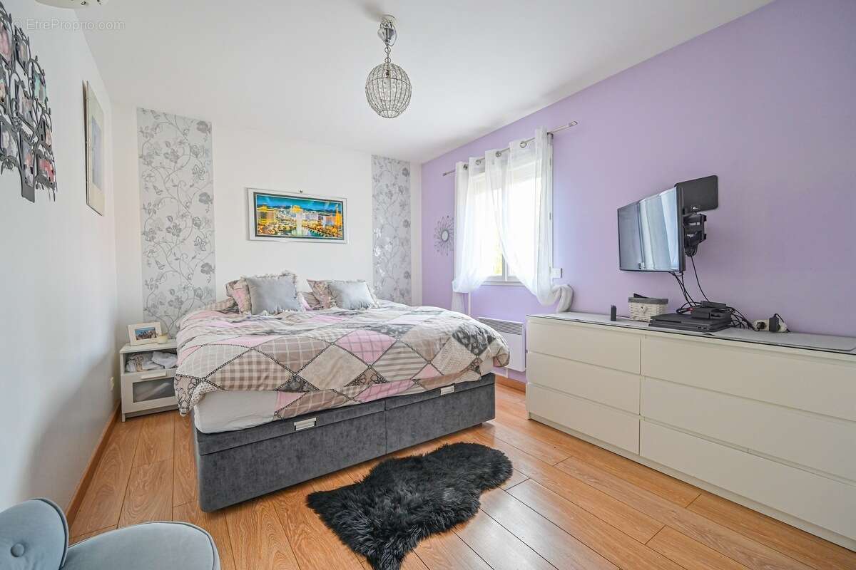 Maison à LIMEIL-BREVANNES