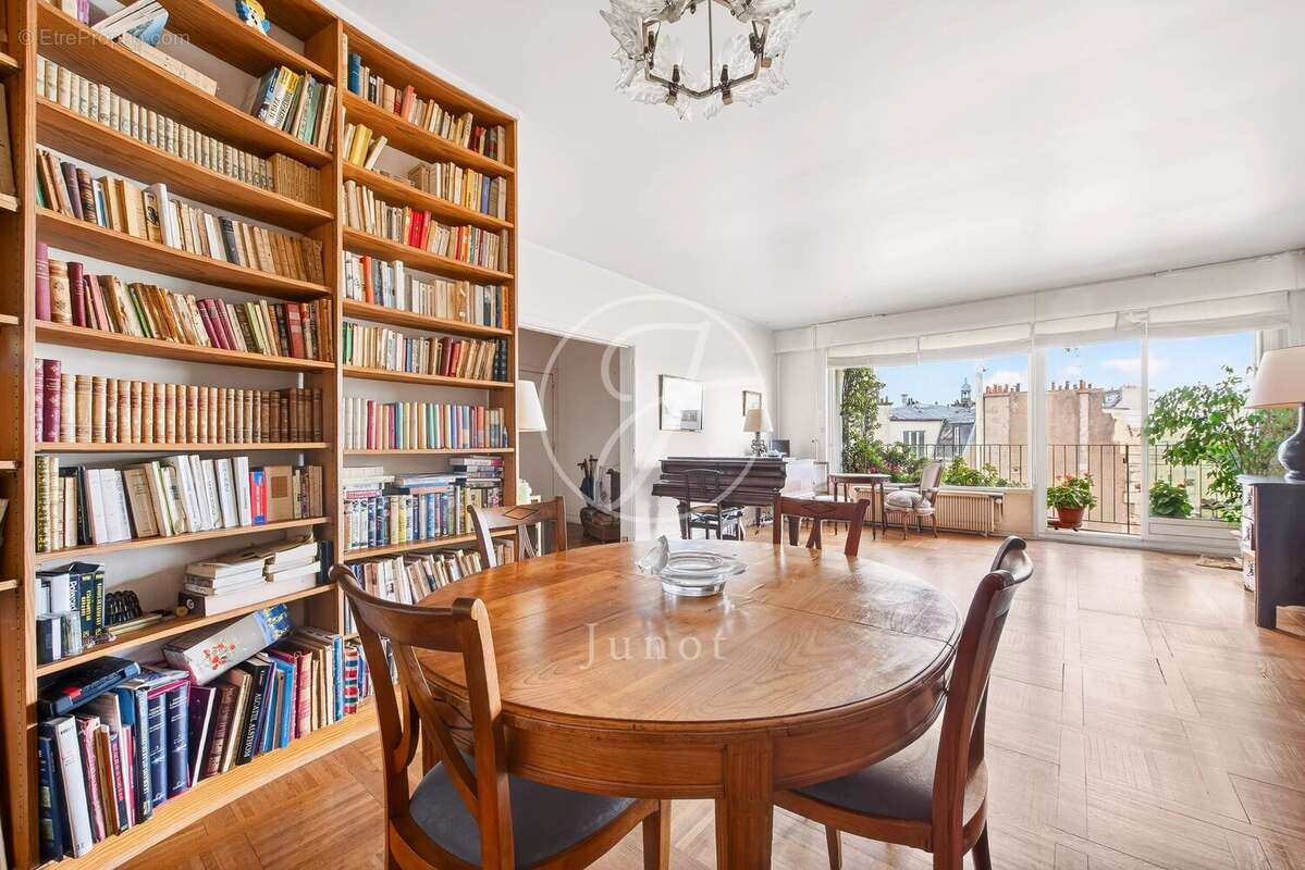 Appartement à PARIS-5E