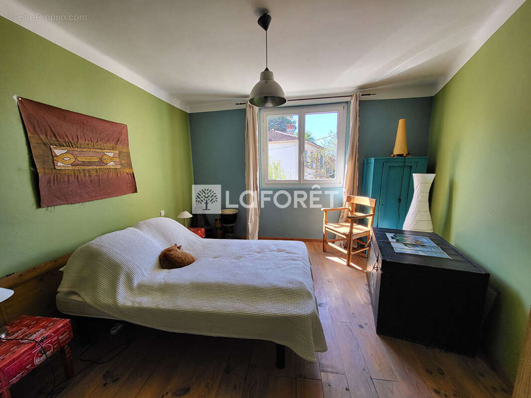 Maison à L'ISLE-SUR-LA-SORGUE