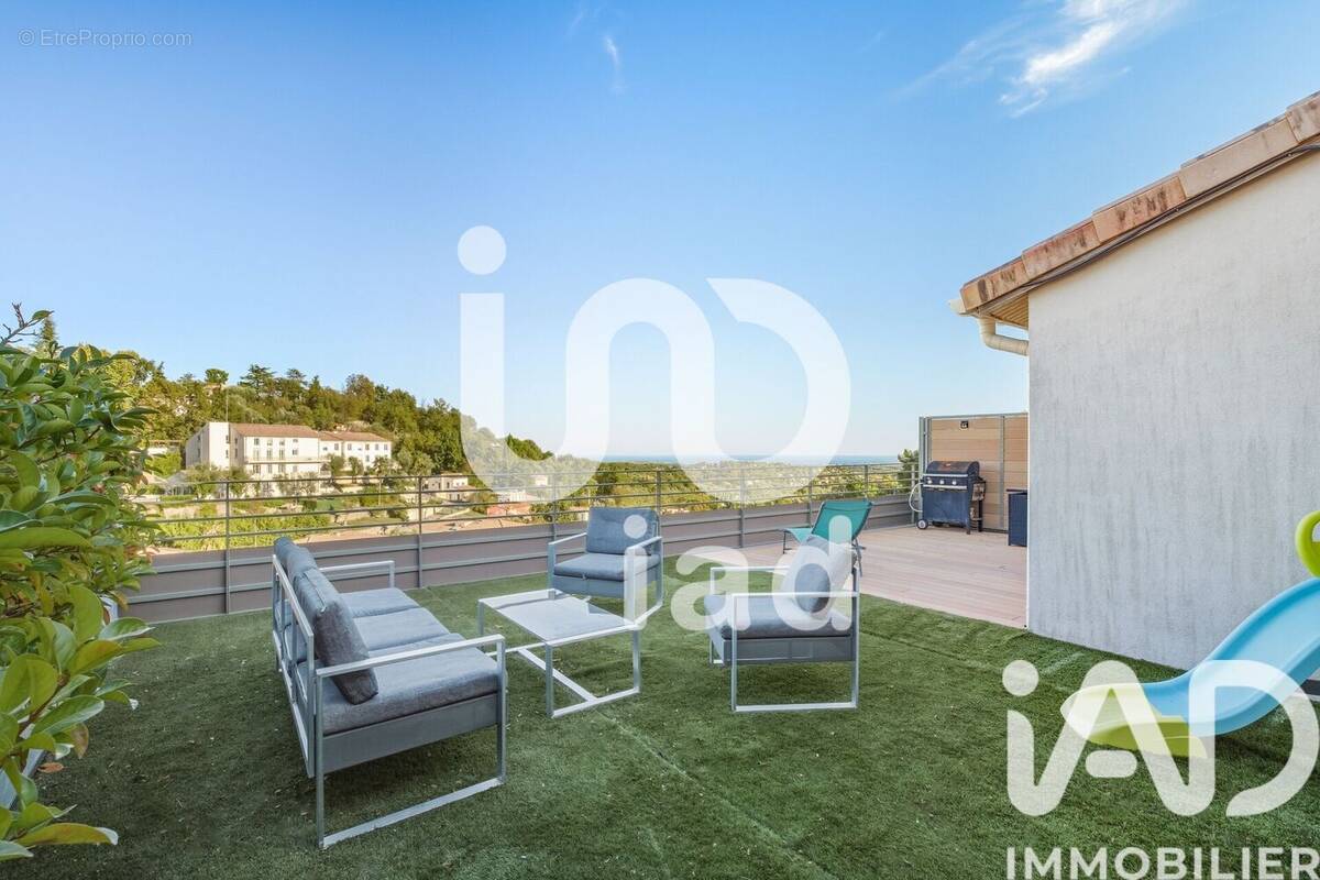 Photo 1 - Appartement à CHATEAUNEUF-GRASSE