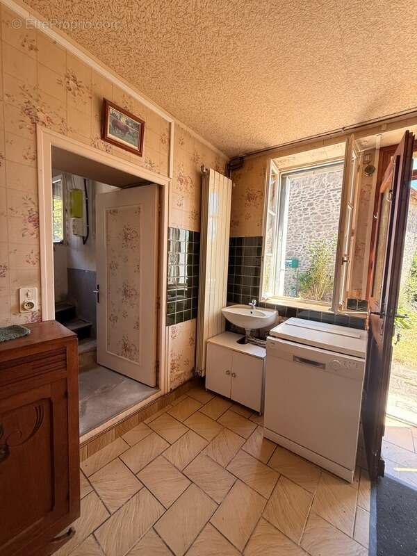 Maison en pierre de 126m², 4 chambres, avec grange 65 000 € - photo 22