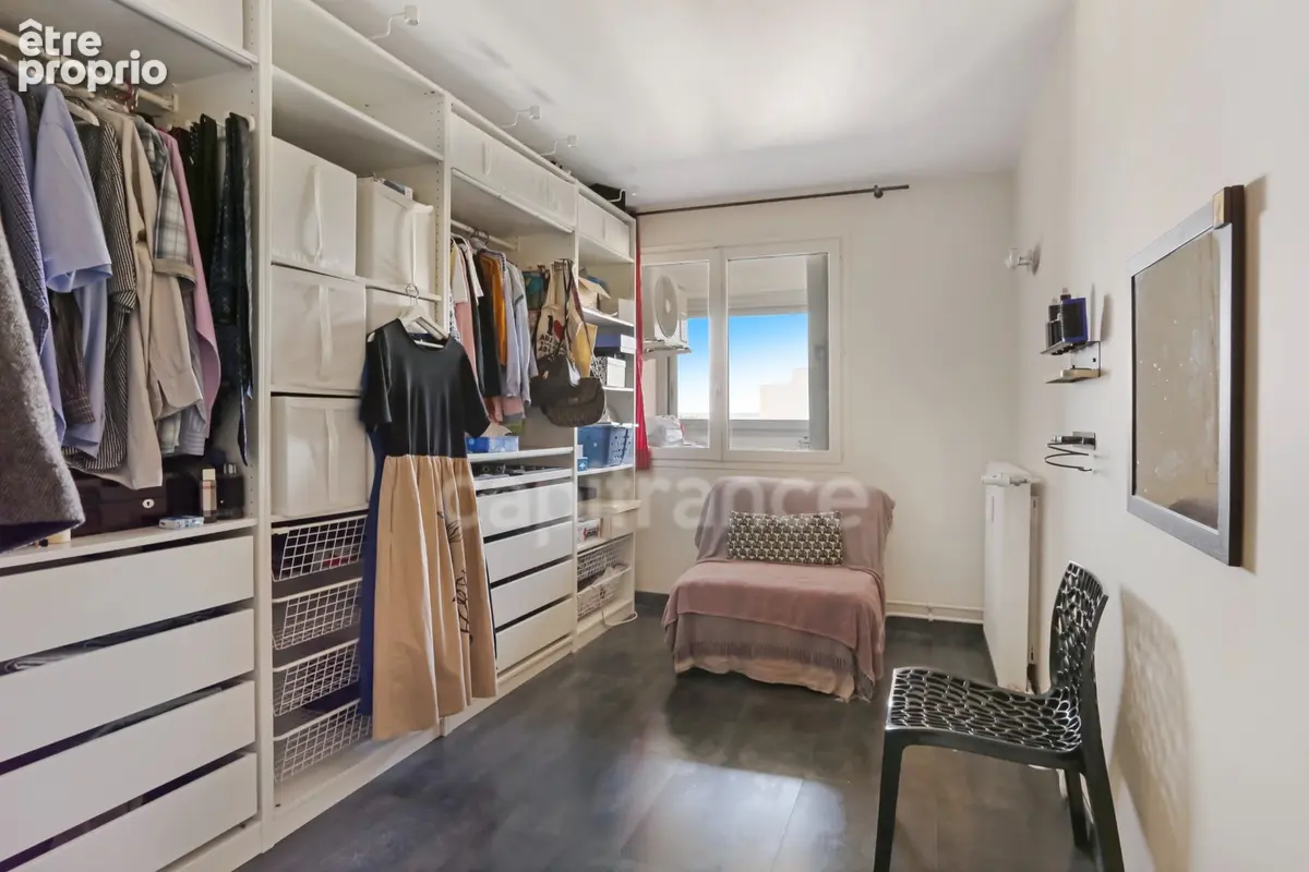 Exclusivite a gennevilliers (92) – 5 pièces 113,68 m² – 17e et dernier étage – vue panoramique – 2 loggias une vue qui change to - photo 8