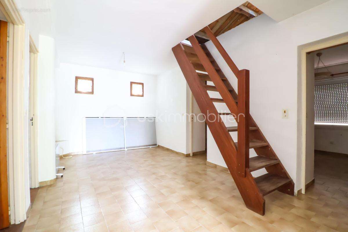 Maison de 77 m² avec combles aménageables sur parcelle de 1000 m² - photo 7