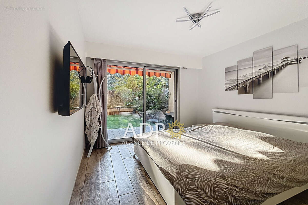 Appartement à MANDELIEU-LA-NAPOULE