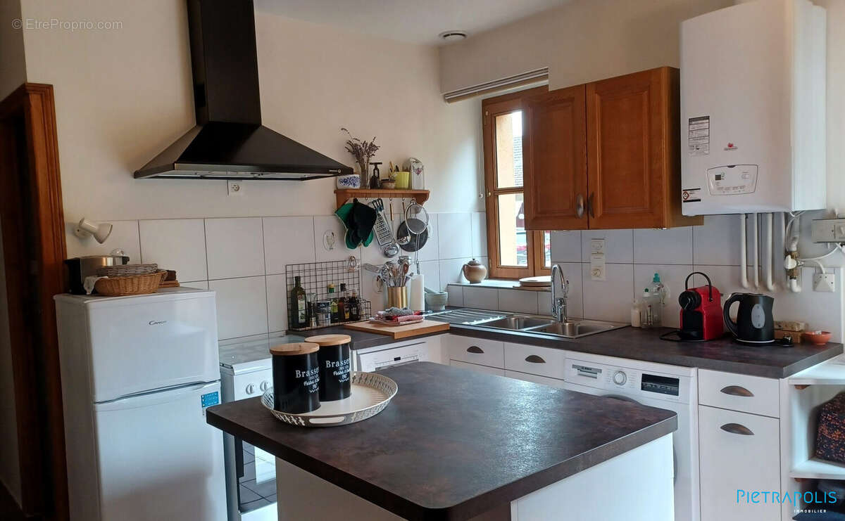 Appartement 299 m² à La Genete  - photo 6
