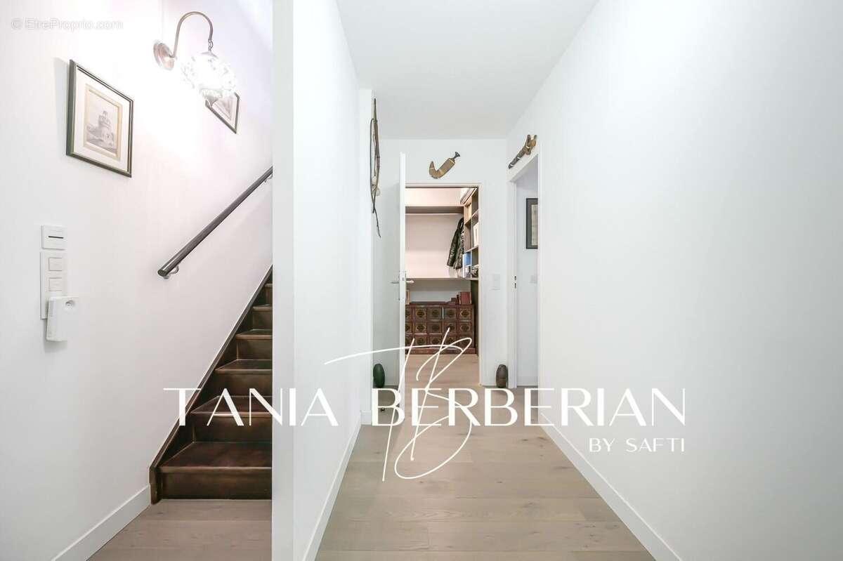 Photo 6 - Appartement à SURESNES