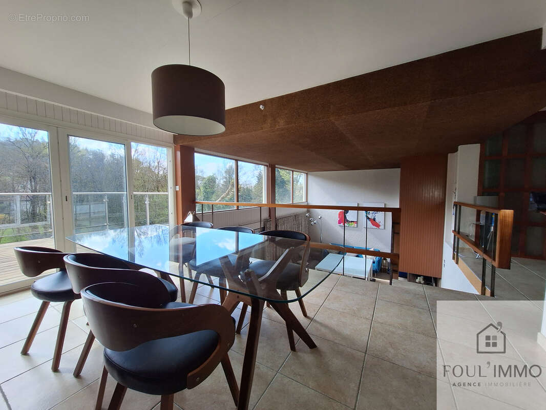 FOULAYRONNES Maison d'architecte quartier résidentiel avec 5 chambres, jardin et piscine - photo 2