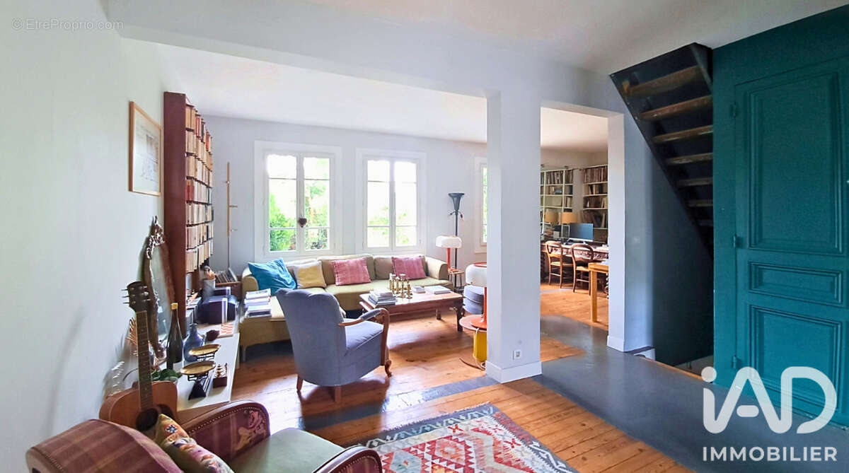 Maison 144 m² à Issy-Les-Moulineaux  - photo 3