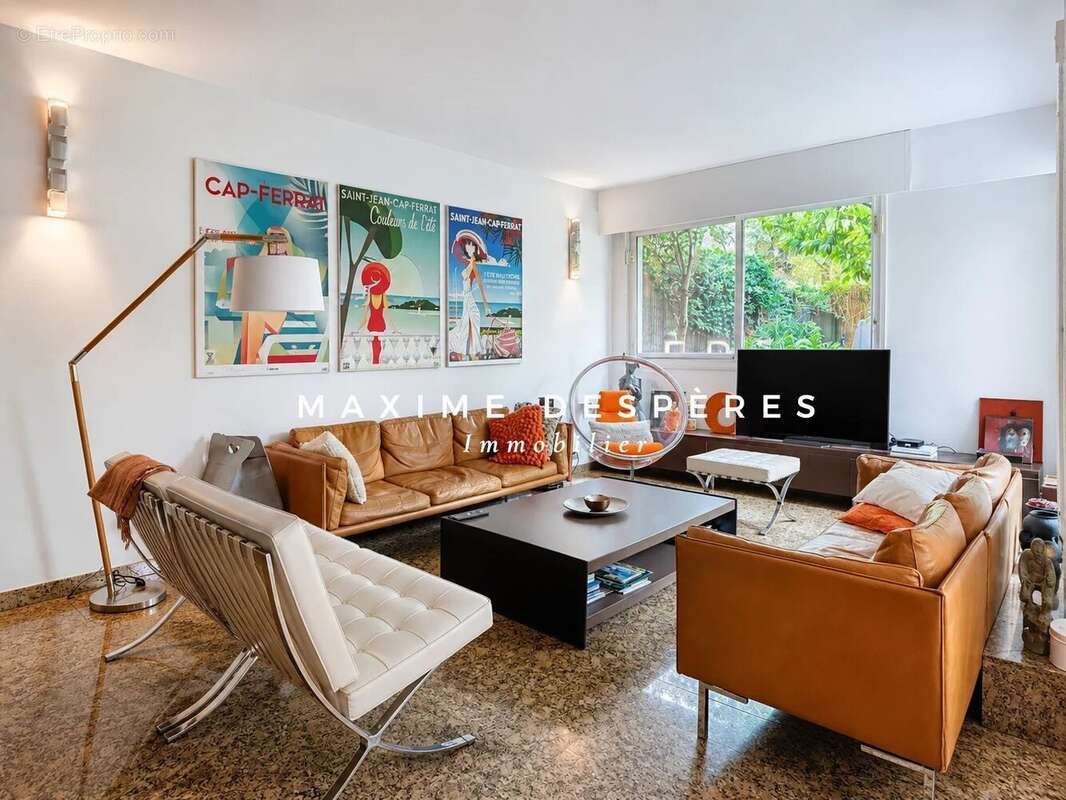 Appartement à NEUILLY-SUR-SEINE
