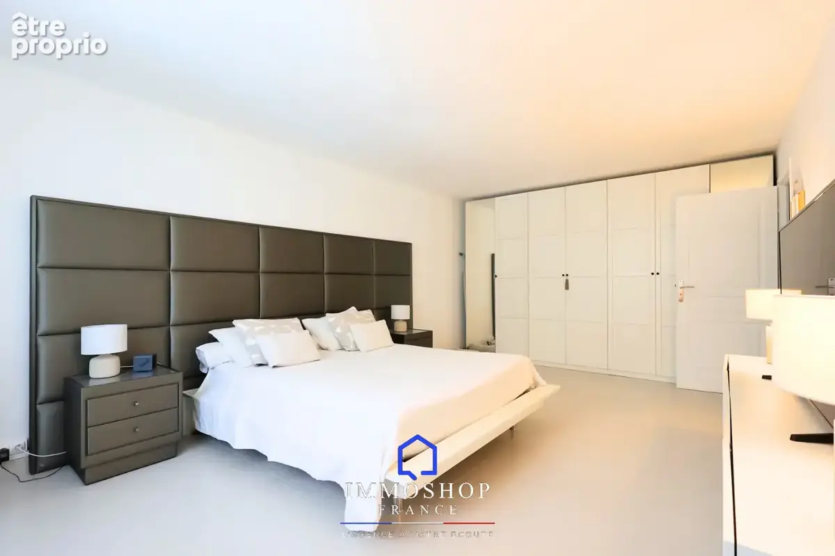 Villa 200m2 T5 - La Salette 13011 Marseille - photo 11