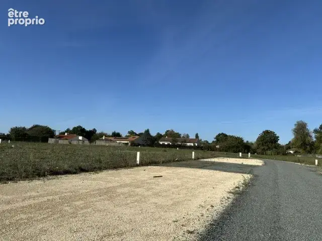 Terrain à bâtir de 512 m² à GEMOZAC (17) - photo 4