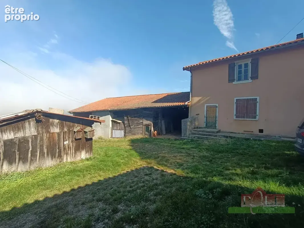 Saint-sorlin-de-vienne – ancien corps de ferme à rénover de 81,17 m² avec 460 m² de dépendances et 4 770 m² de terrain – fort po - photo 2