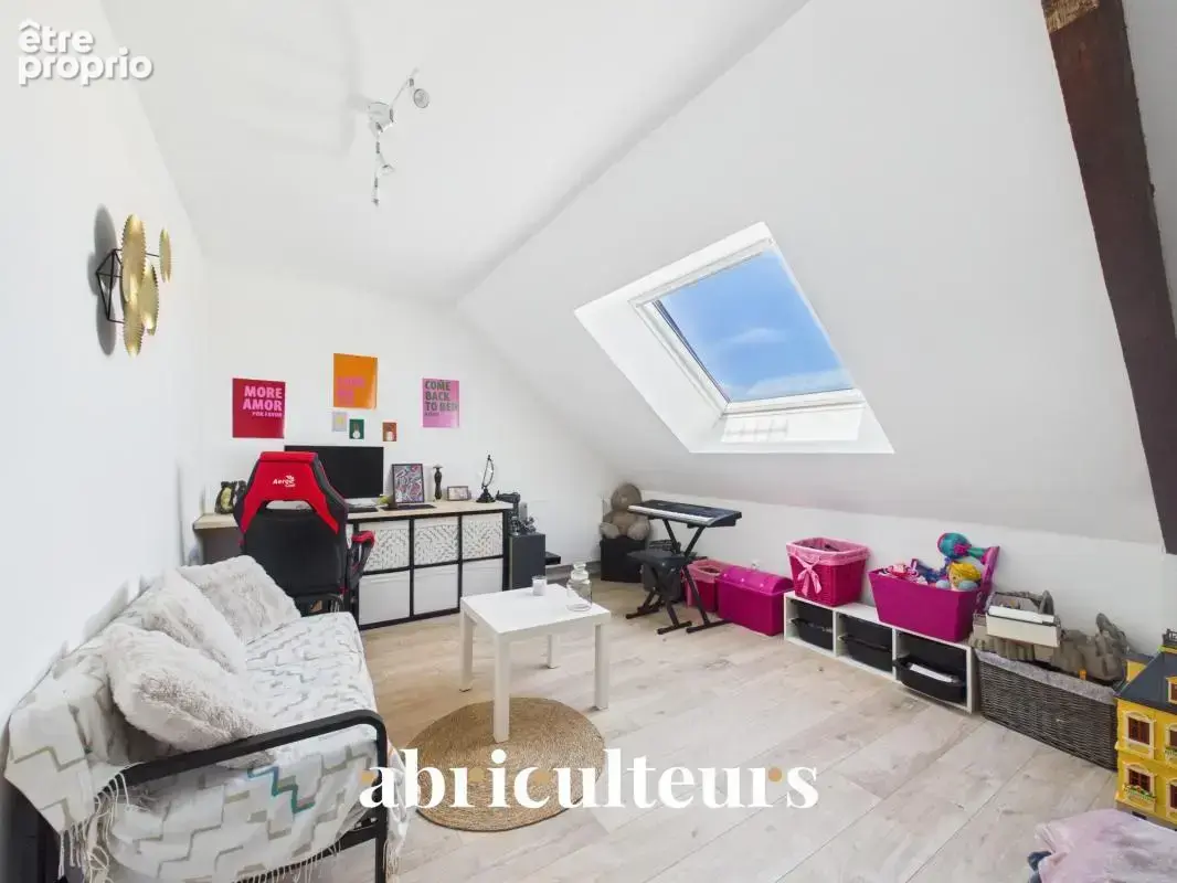 Spacieuse maison de 220 m² prête à vivre en vente à Couëron bourg (44220) - photo 5
