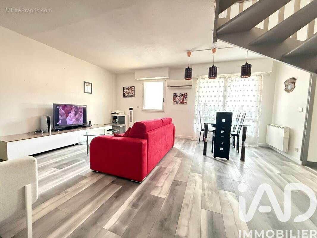 Photo 1 - Appartement à CARROS