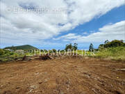 Terrain à SAINT-PIERRE