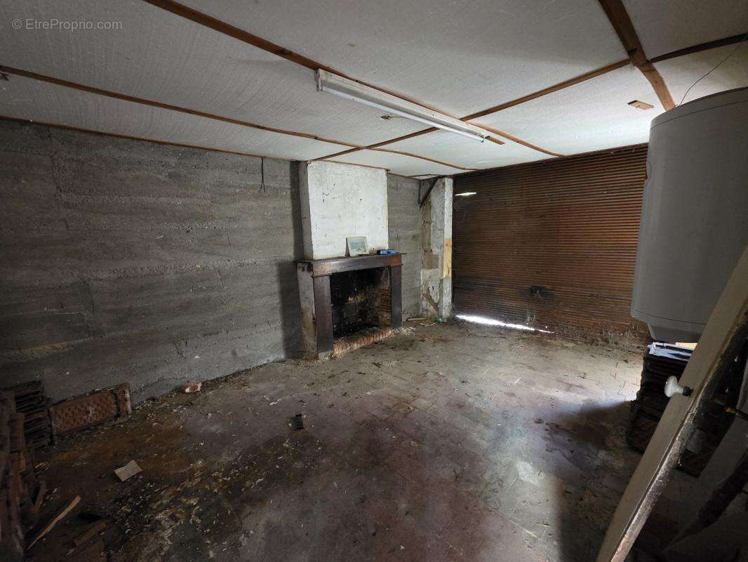 Maison à DUN-LE-POELIER