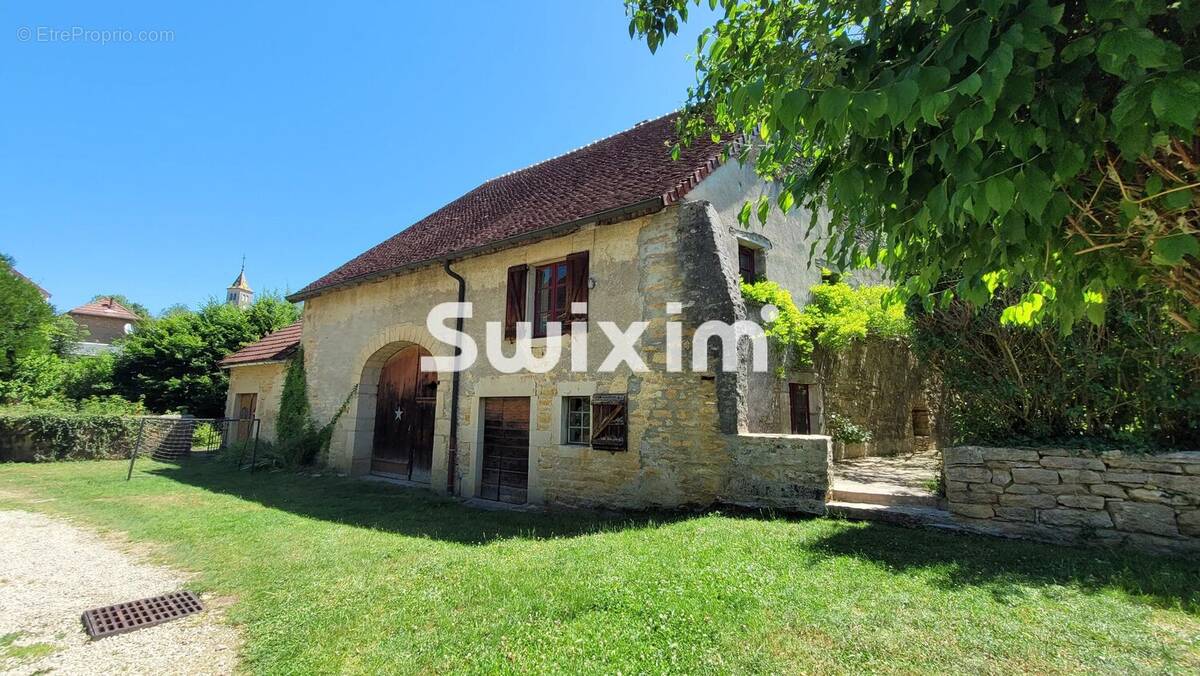 Maison à LONS-LE-SAUNIER