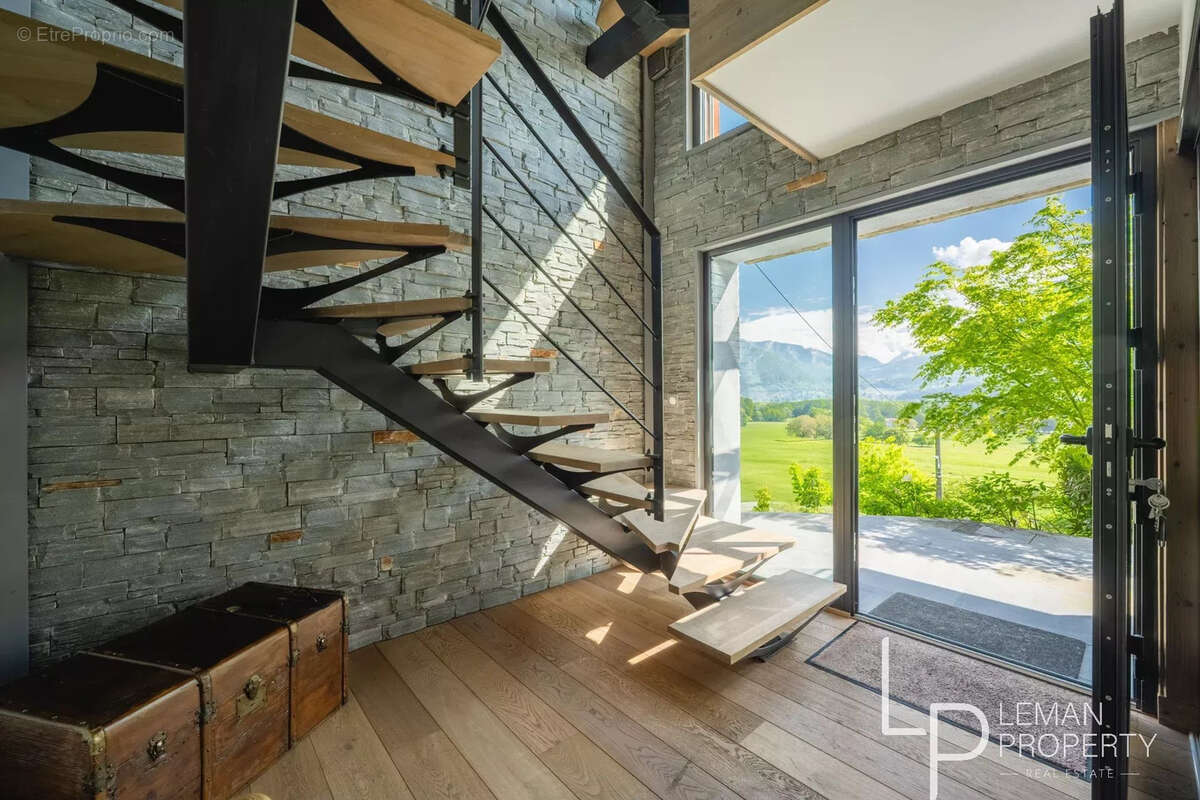 Maison à SAINT-JORIOZ