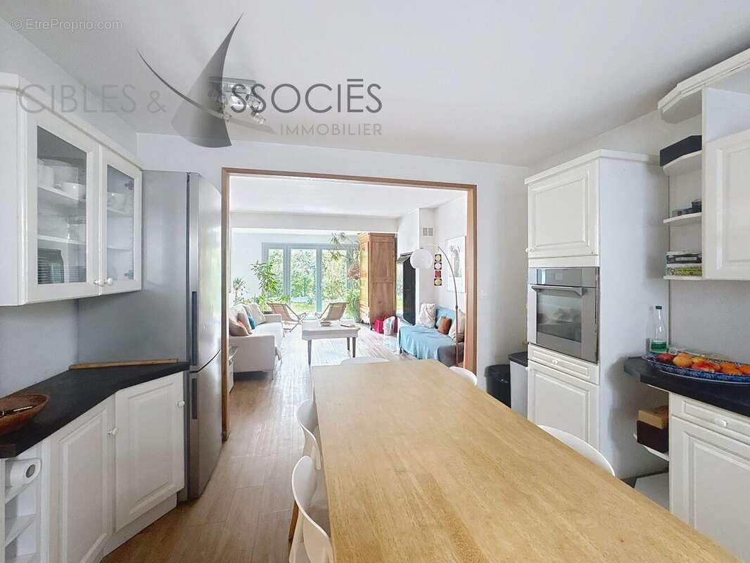 Maison 173 m² à La Rochelle  - photo 5