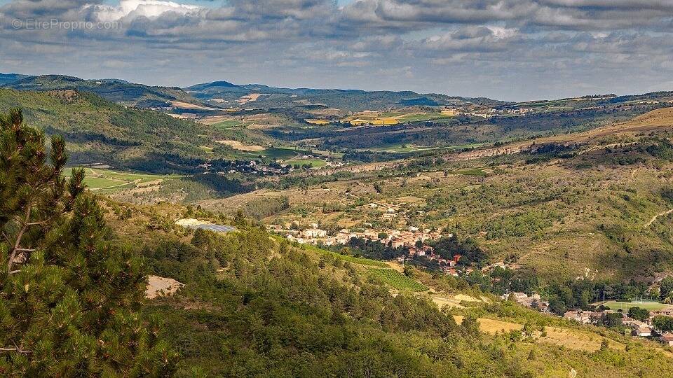 Terrain à MONTAZELS