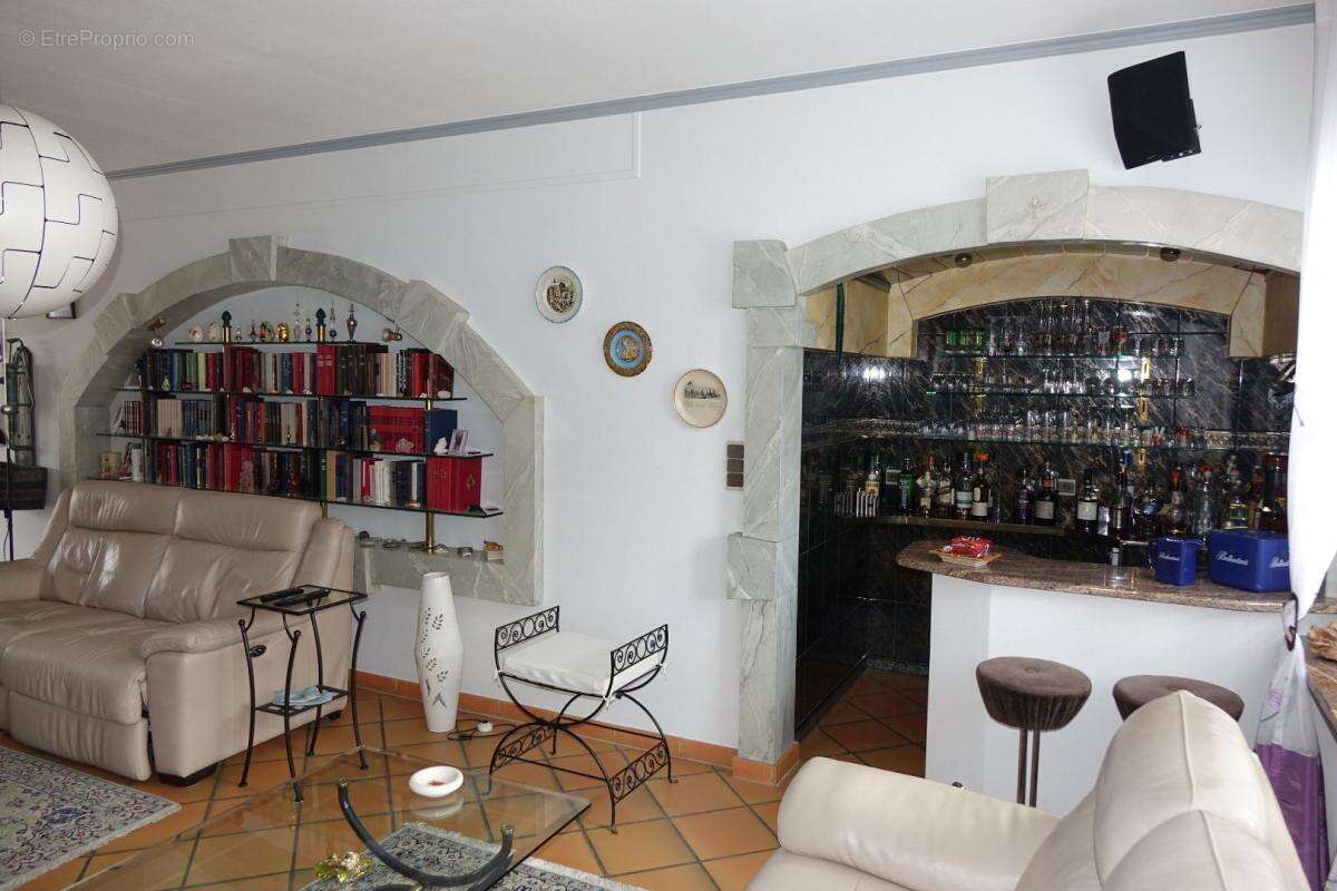 Maison à LONGLAVILLE