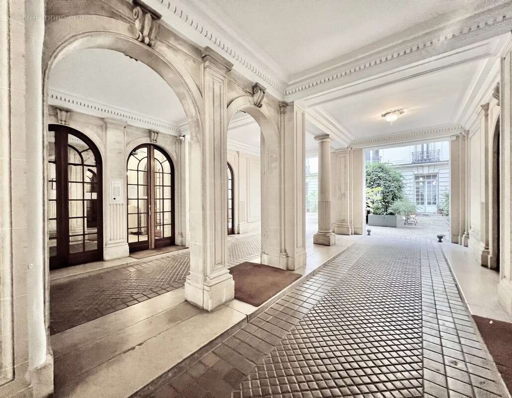 Appartement à PARIS-9E