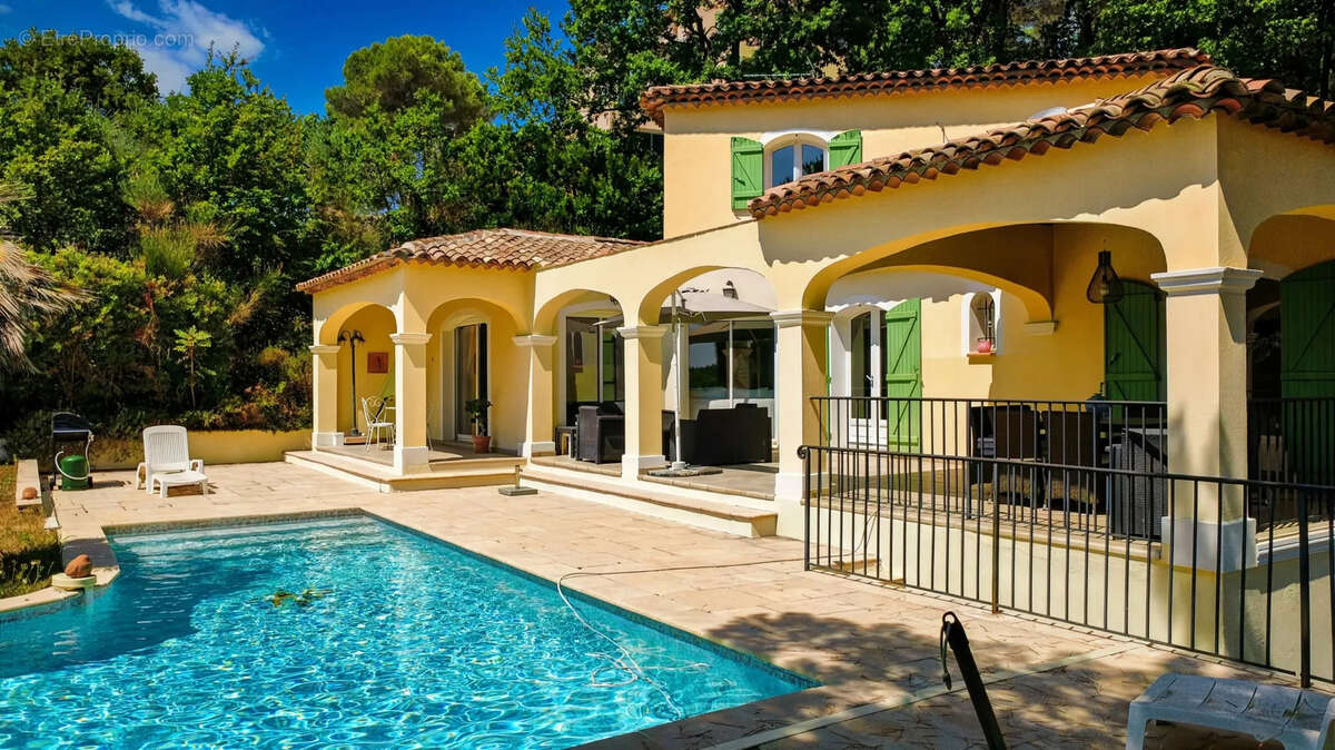 Maison 155 m² à Roquefort-Les-Pins  - photo 5