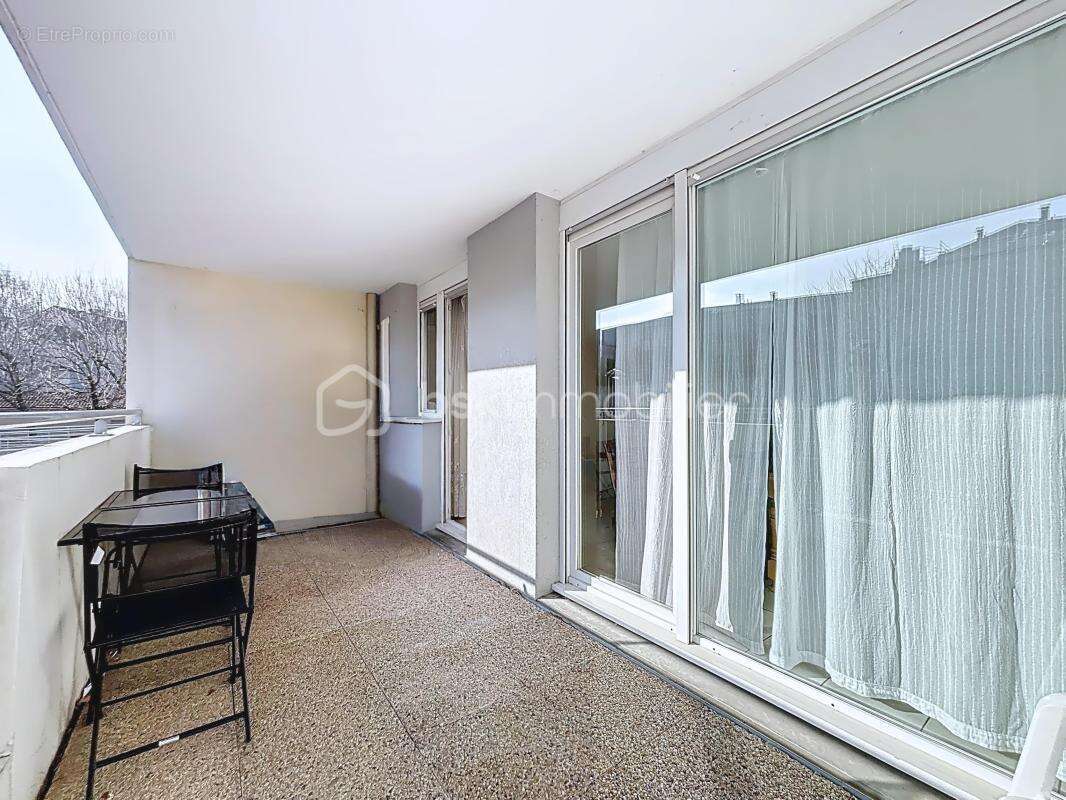 Appartement à FONTAINE