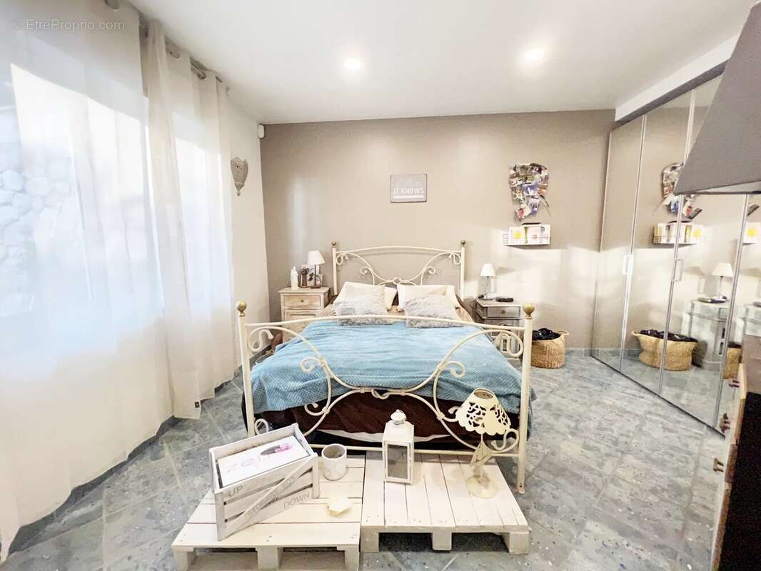 Appartement à ROQUEBRUNE-CAP-MARTIN