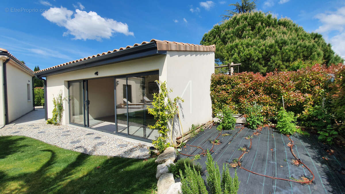 Maison à LA BATIE-ROLLAND