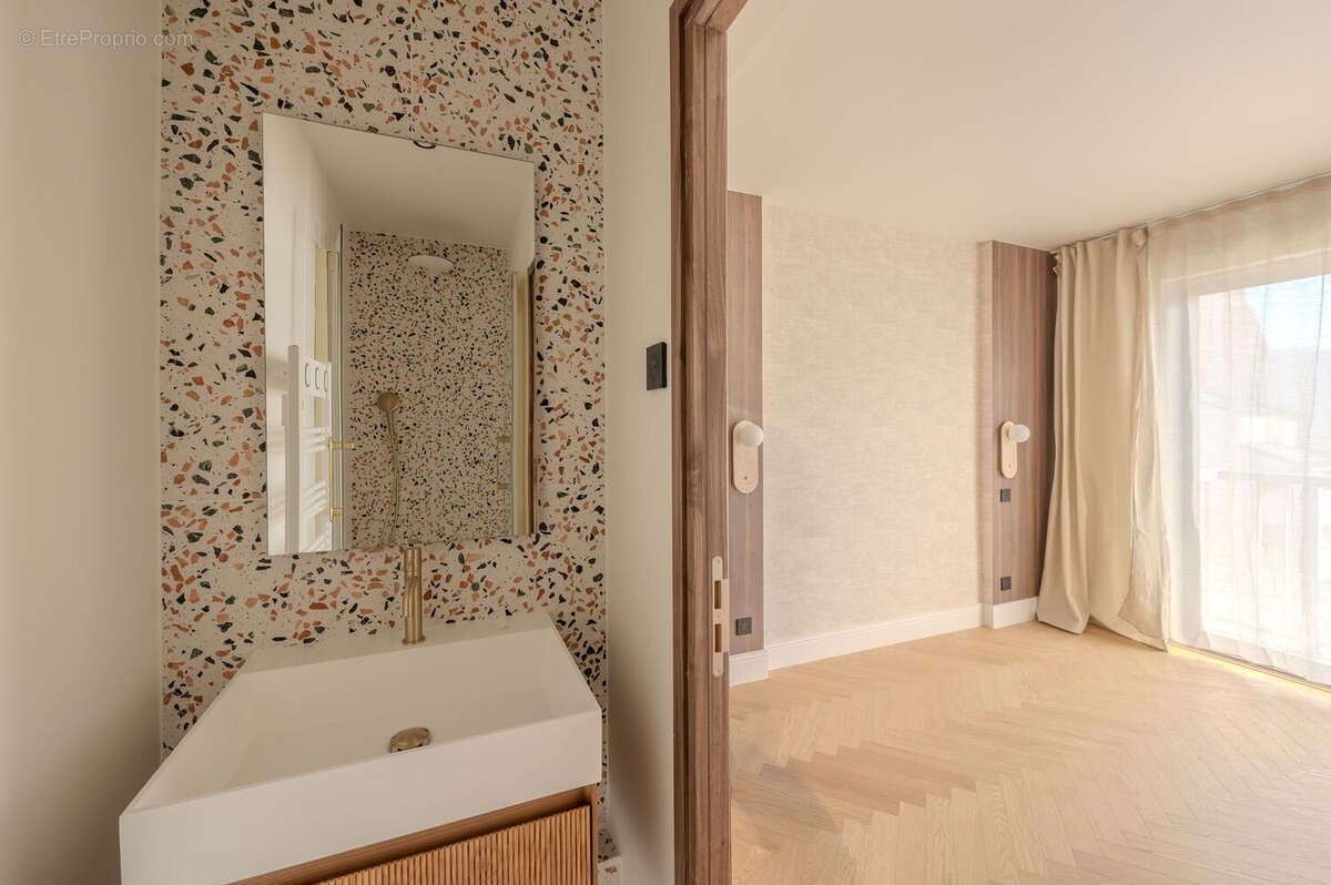 Appartement 90 m² à Paris-15e  - photo 5