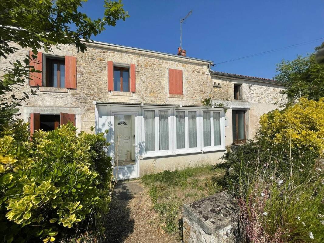 Photo 1 - Maison à MARSAIS-SAINTE-RADEGONDE