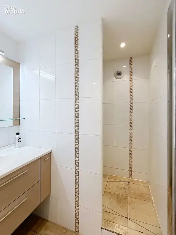 Appartement T3/4 de 93 M² avec balcon et parking - photo 6