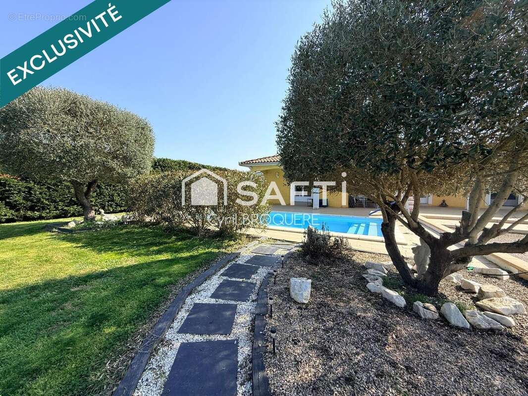 Photo 2 - Maison à ESCATALENS