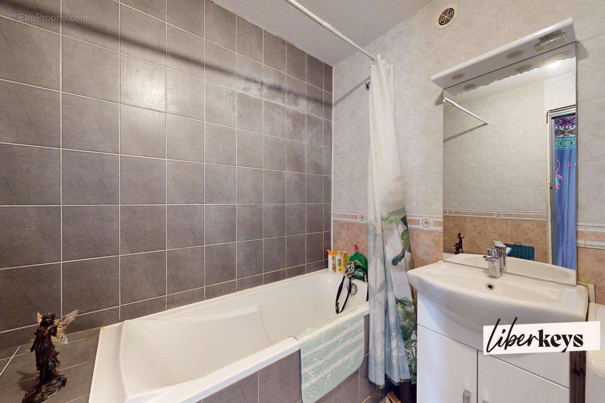 Appartement à COURSAN