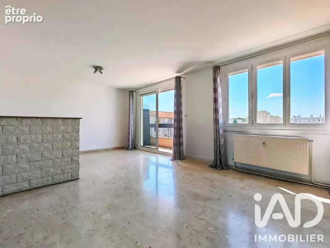 Photo 1 - Appartement à VILLEURBANNE