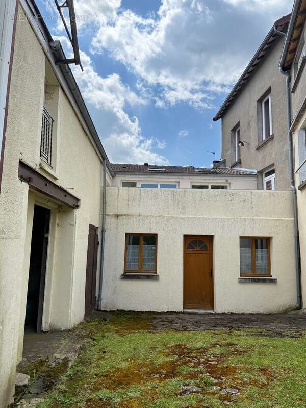 Maison à FLEURAT