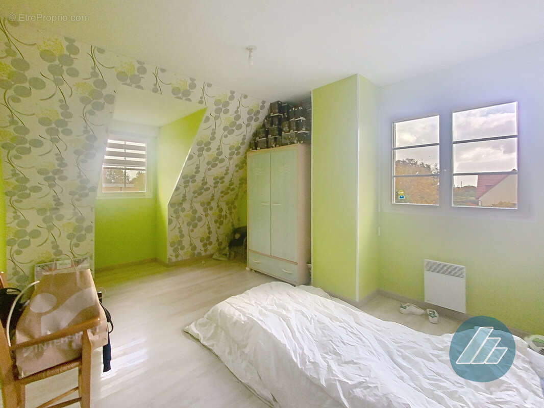 Maison à TOURS-EN-VIMEU