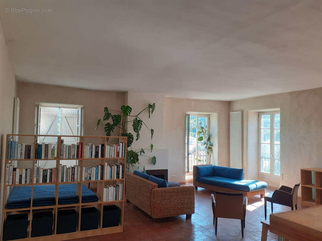 Appartement d'exception de 93m2 avec Terrasse et Cave - photo 3