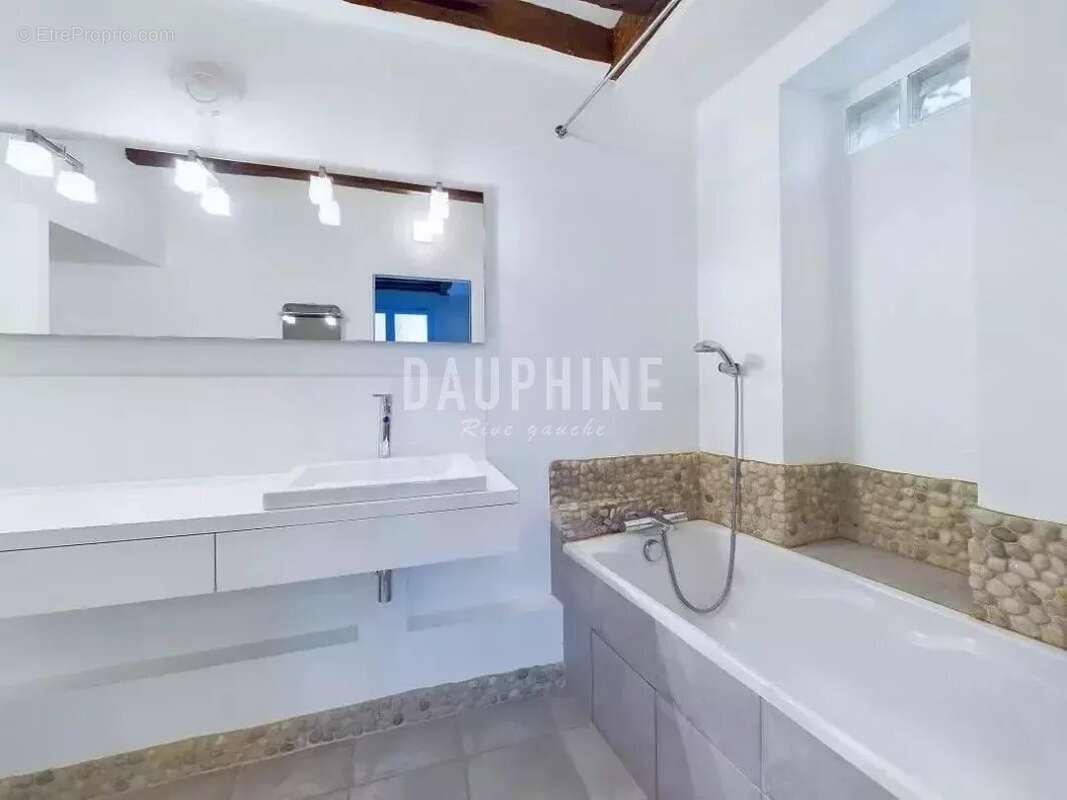 Appartement à PARIS-6E