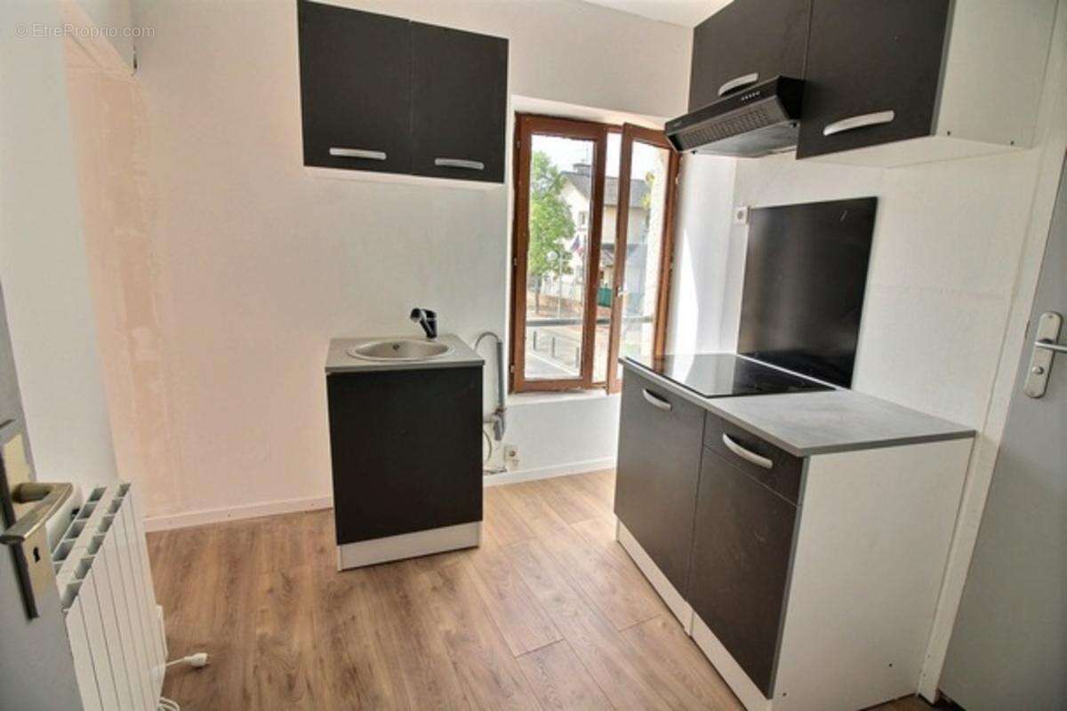SPECIAL INVESTISSEURS !  appartement 1 pièce de 20 m2 avec cave et parking à vendre à Carrières sous Poissy au prix de 89000 eur - photo 3
