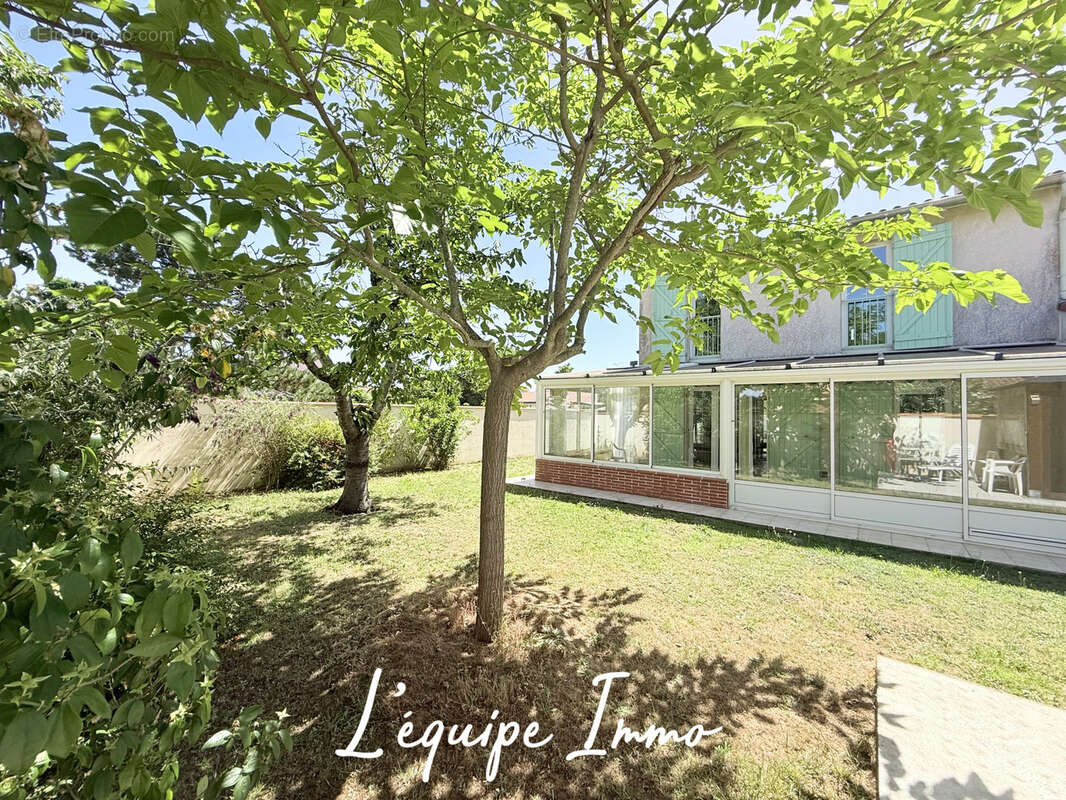 Maison T5 - 107 m2 - Jardin 445 m2 - Garage - Véranda - photo 14