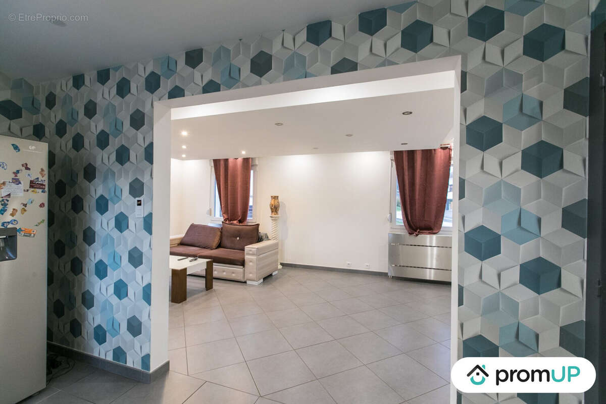 Maison à ORCHAMPS-VENNES