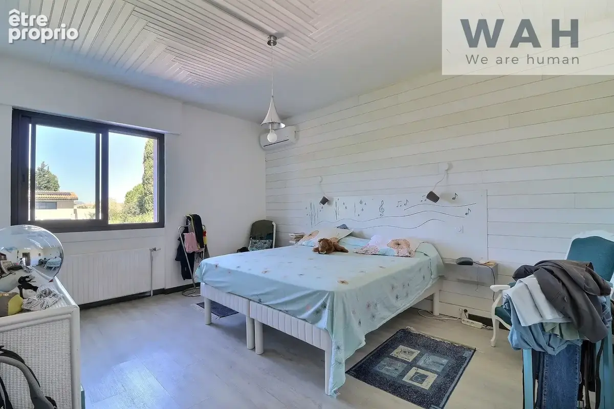 MAUGUIO   Maison 371 m2   Terrain 1100 m2   2 logements   Fort potentiel - photo 6